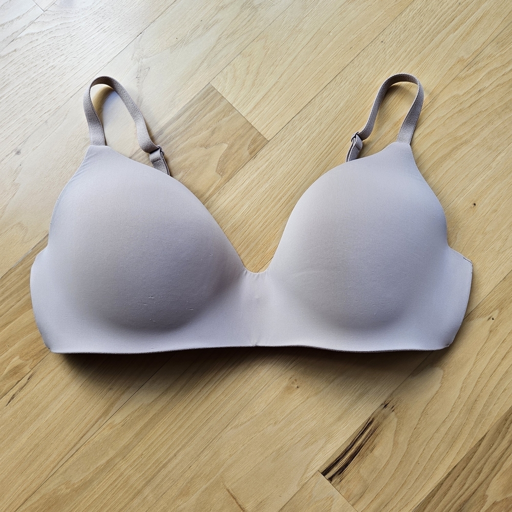 Victoria's Secret Nude T-Shirt Bra Lightly Lined Wireless 38D